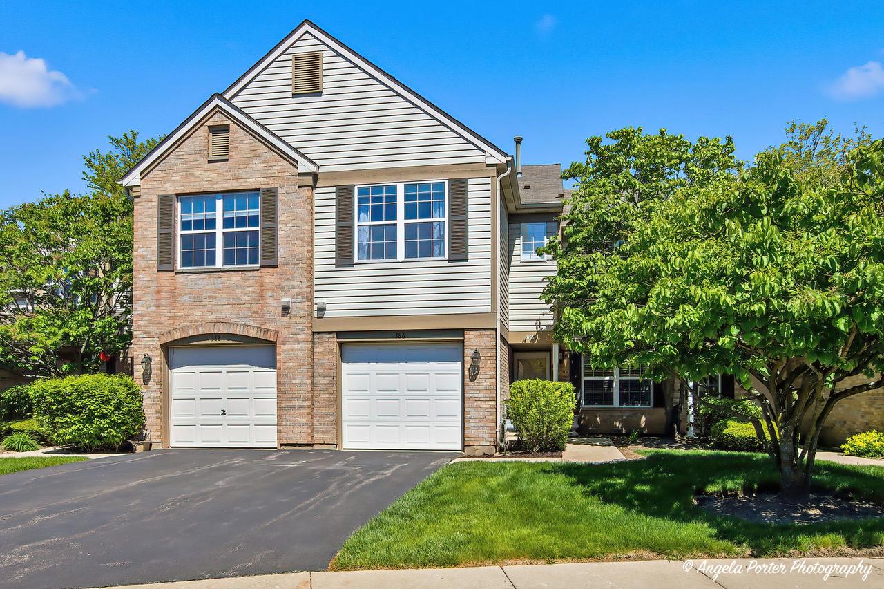 386 Crystal Ridge Dr., Crystal Lake, IL 60012