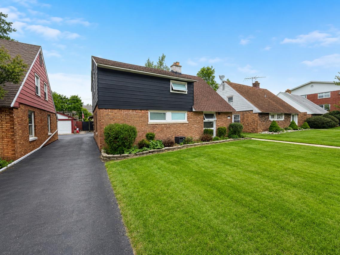 4316 Elm Ave., Lyons, IL 60534
