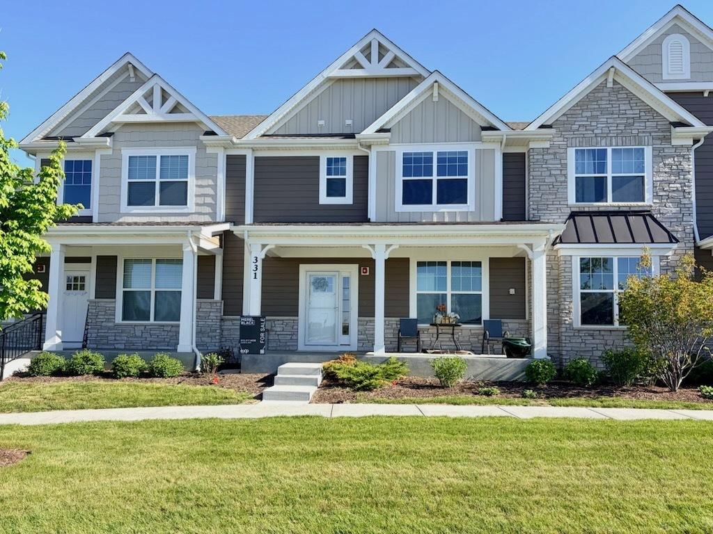 331 Didier Ct., Buffalo Grove, IL 60089