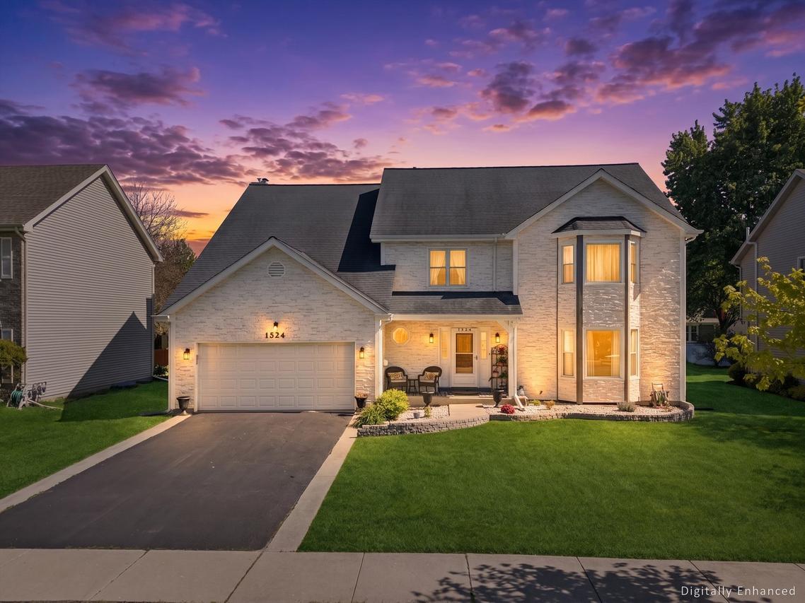1524 Oswego Rd., Naperville, IL 60540