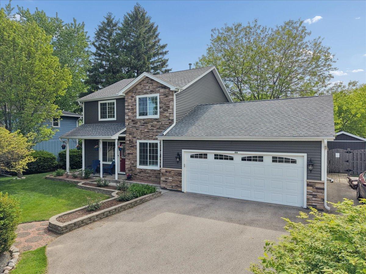 816 Belle Plaine Ave., Gurnee, IL 60031
