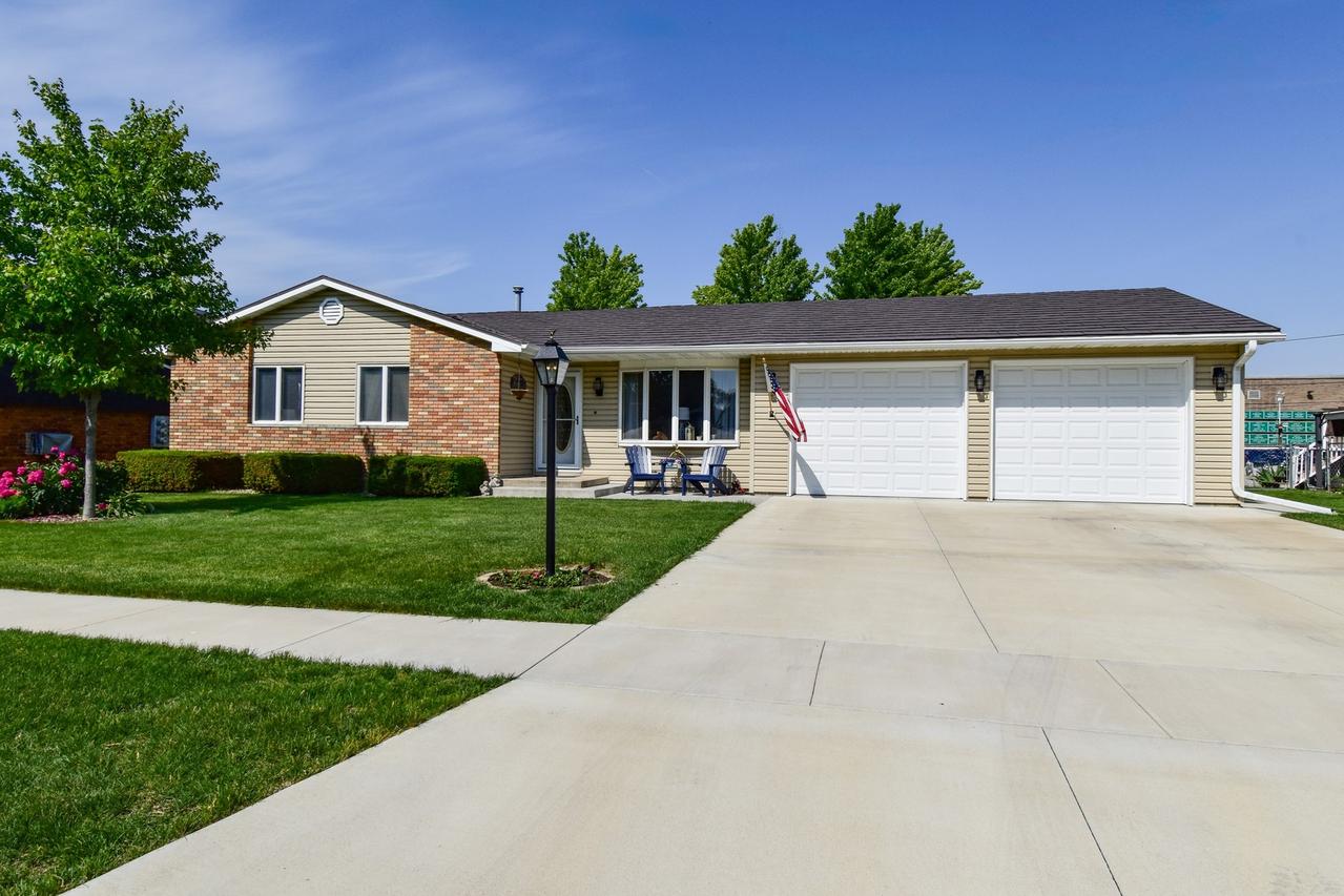 907 Illini Ave., Pontiac, IL 61764