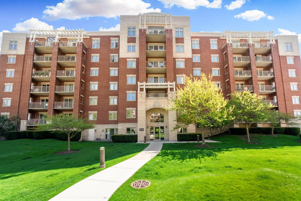 8711 W Bryn Mawr Ave. #505, Chicago, IL 60631
