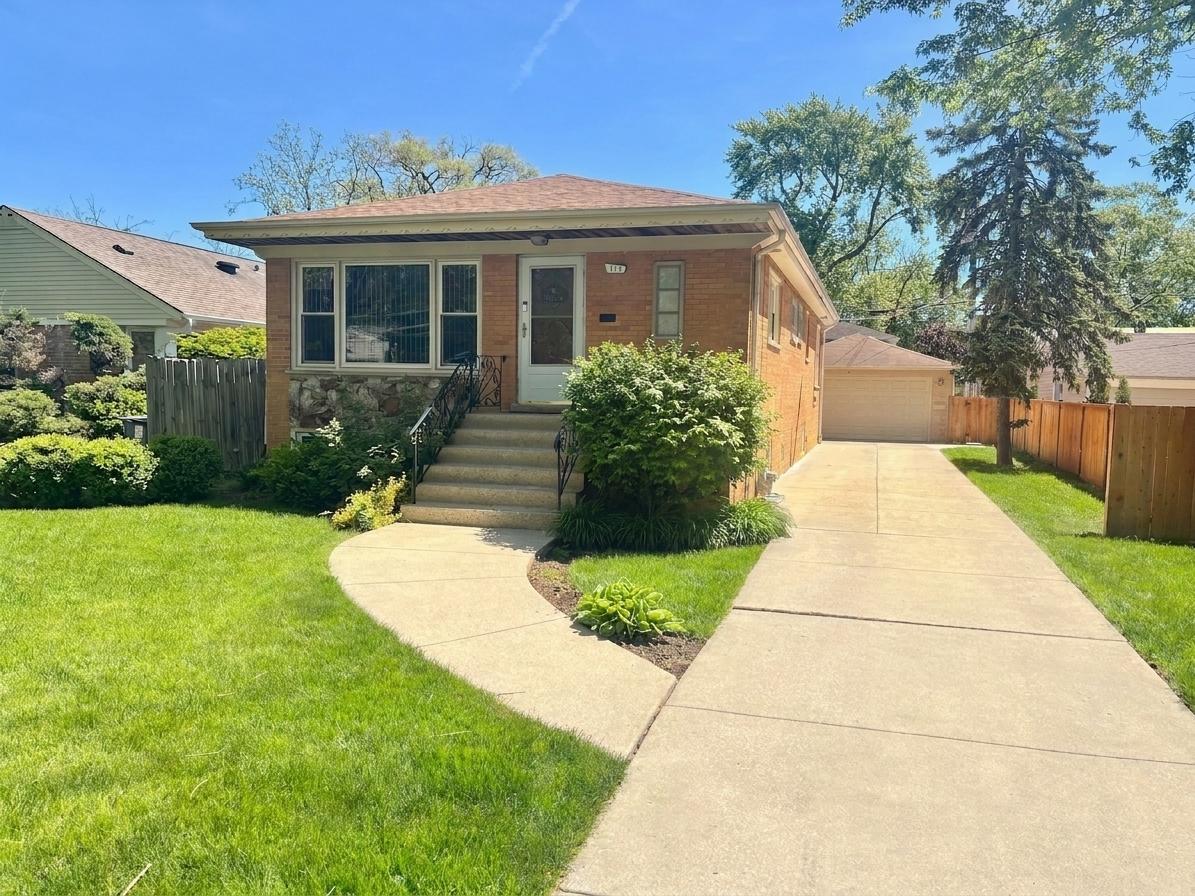 119 N Seminary Ave., Park Ridge, IL 60068