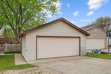 26 Miller Rd., Lake in the Hills, IL 60156
