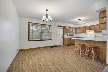 26 Miller Rd., Lake in the Hills, IL 60156
