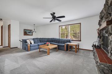 26 Miller Rd., Lake in the Hills, IL 60156