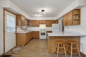 26 Miller Rd., Lake in the Hills, IL 60156