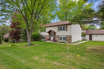 26 Miller Rd., Lake in the Hills, IL 60156