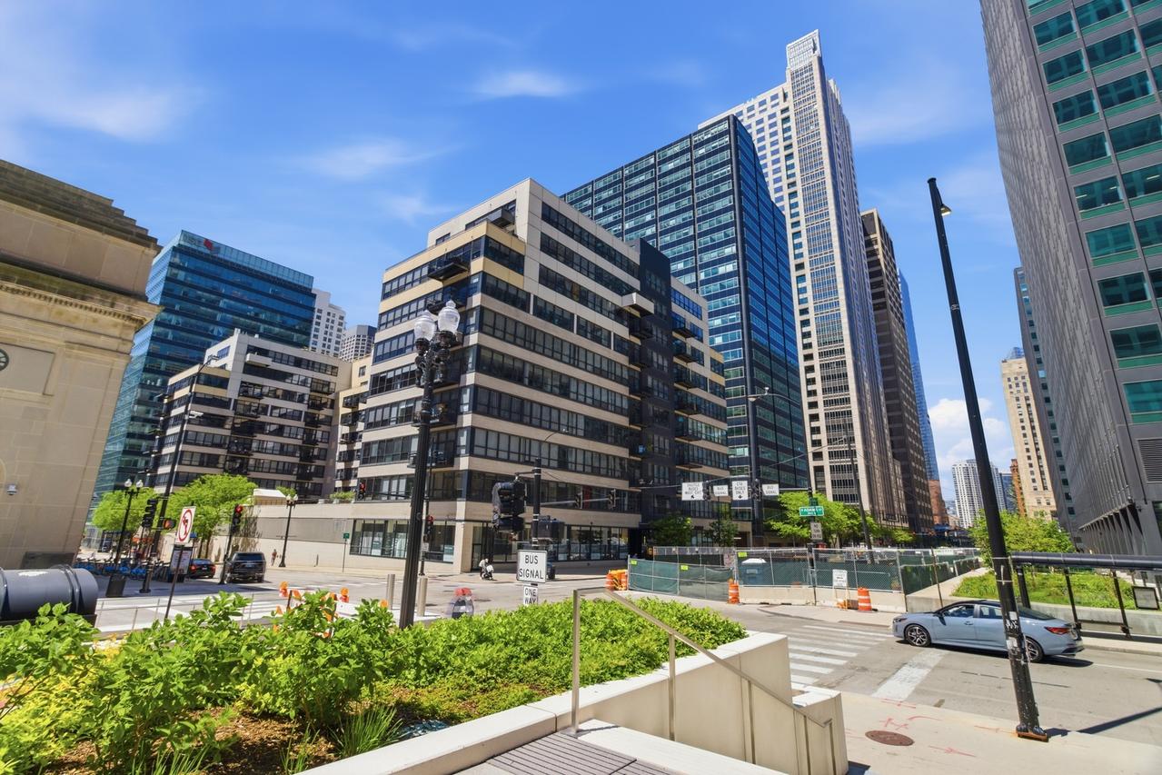 130 S Canal St. #721, Chicago, IL 60606