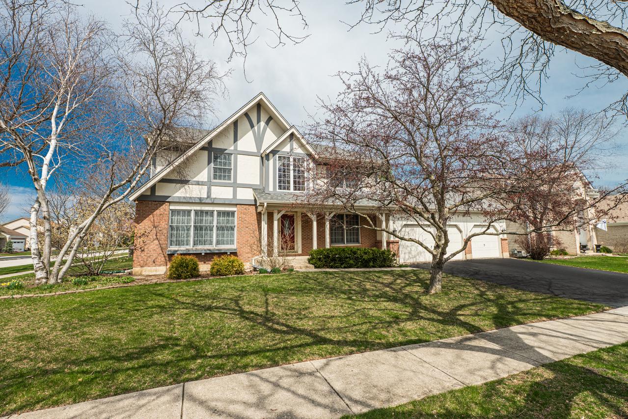 1404 Halifax Dr., Mundelein, IL 60060