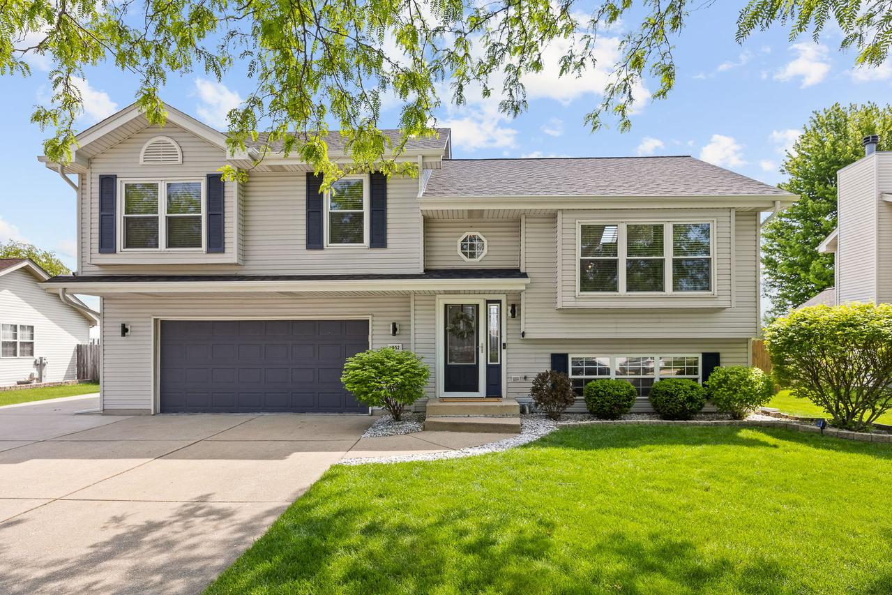 1552 Stefanie Ln., Bourbonnais, IL 60914