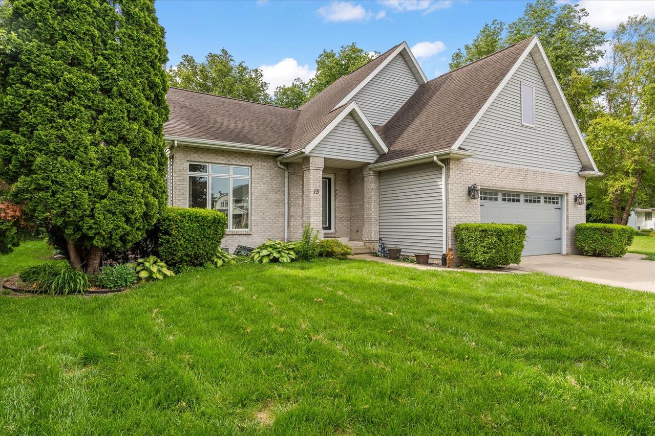 13 Corrine Ct., Monticello, IL 61856