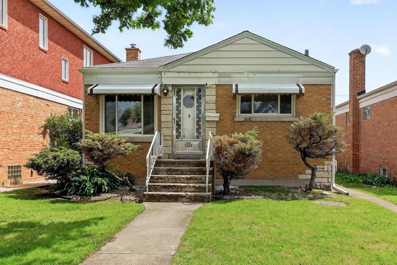 2213 Park Ave., North Riverside, IL 60546