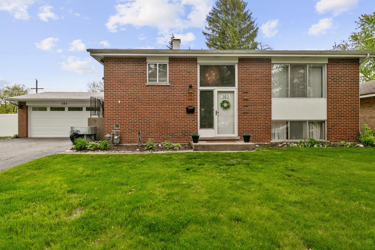 383 Park Ave., Wheeling, IL 60090