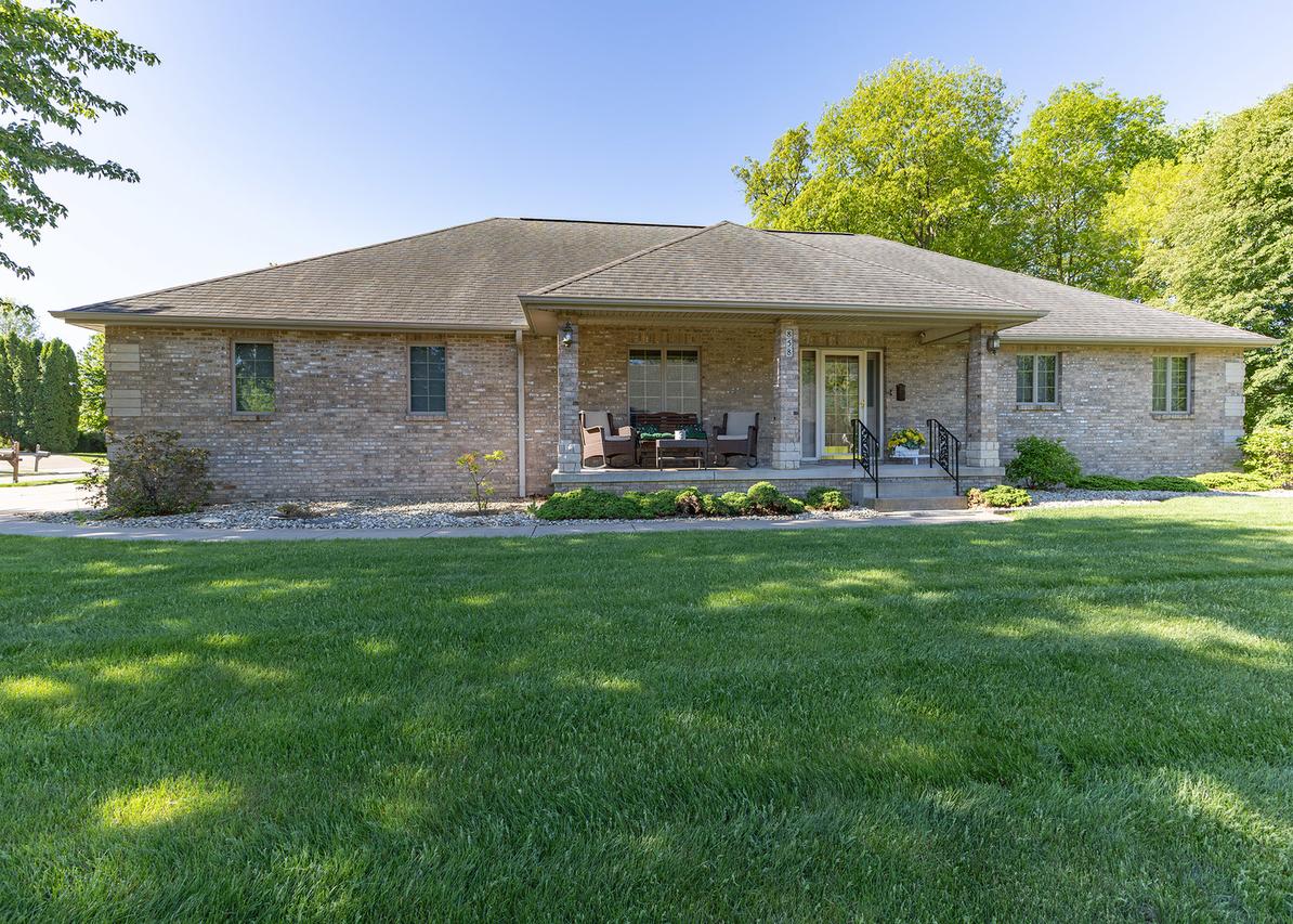858 45th Ave., East Moline, IL 61244
