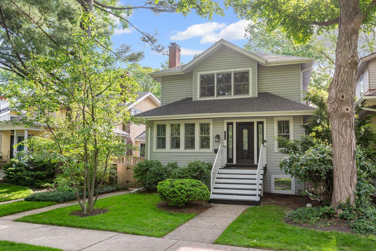 2323 Grey Ave., Evanston, IL 60201