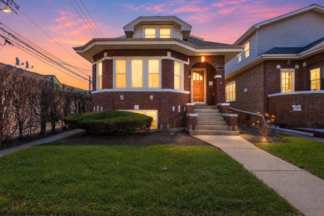 5615 W Henderson St., Chicago, IL 60634