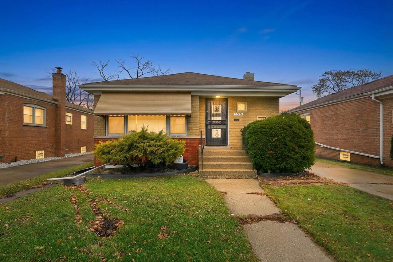 13921 S Stewart Ave., Riverdale, IL 60827