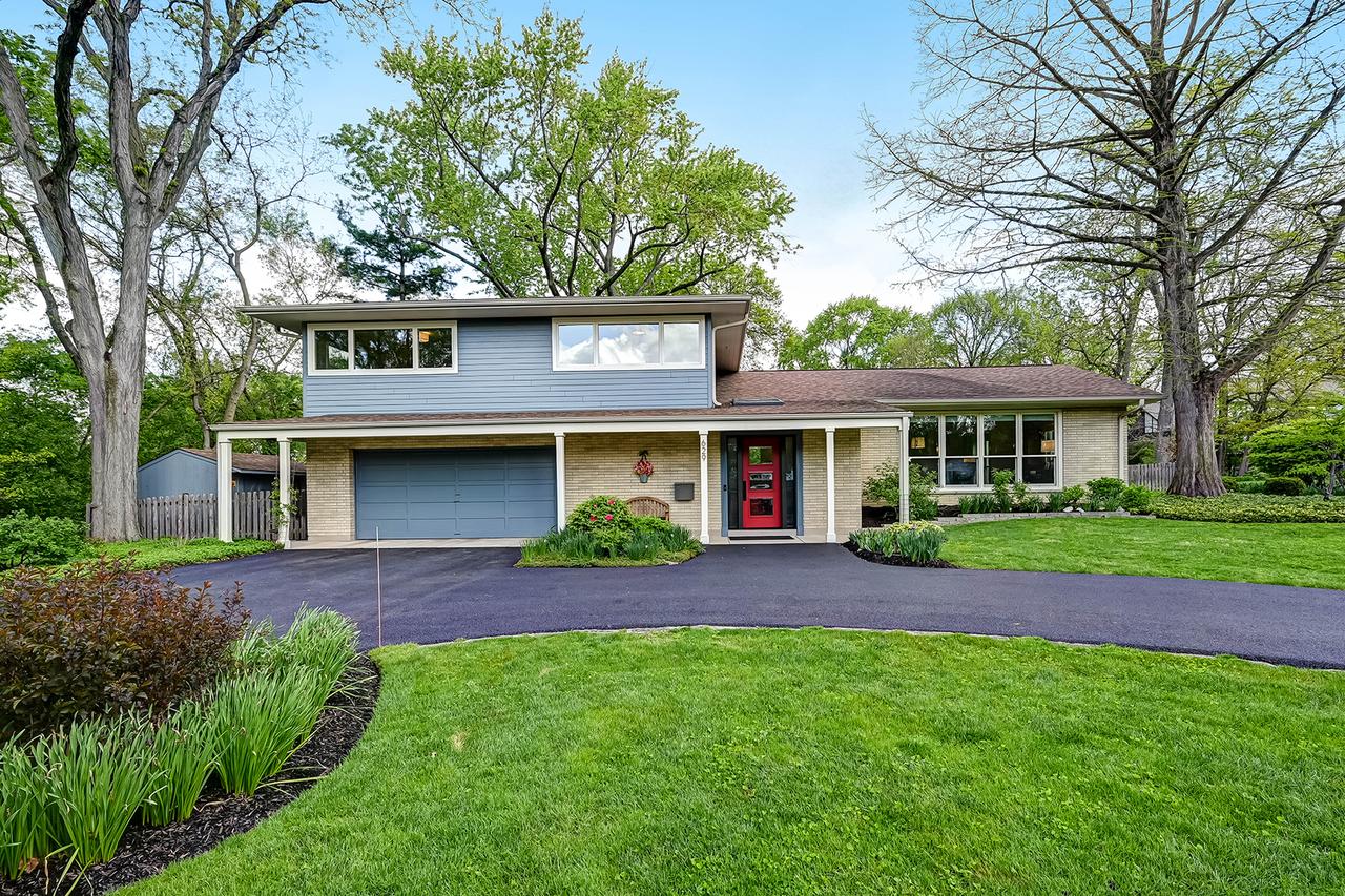 629 W Elm St., Wheaton, IL 60189