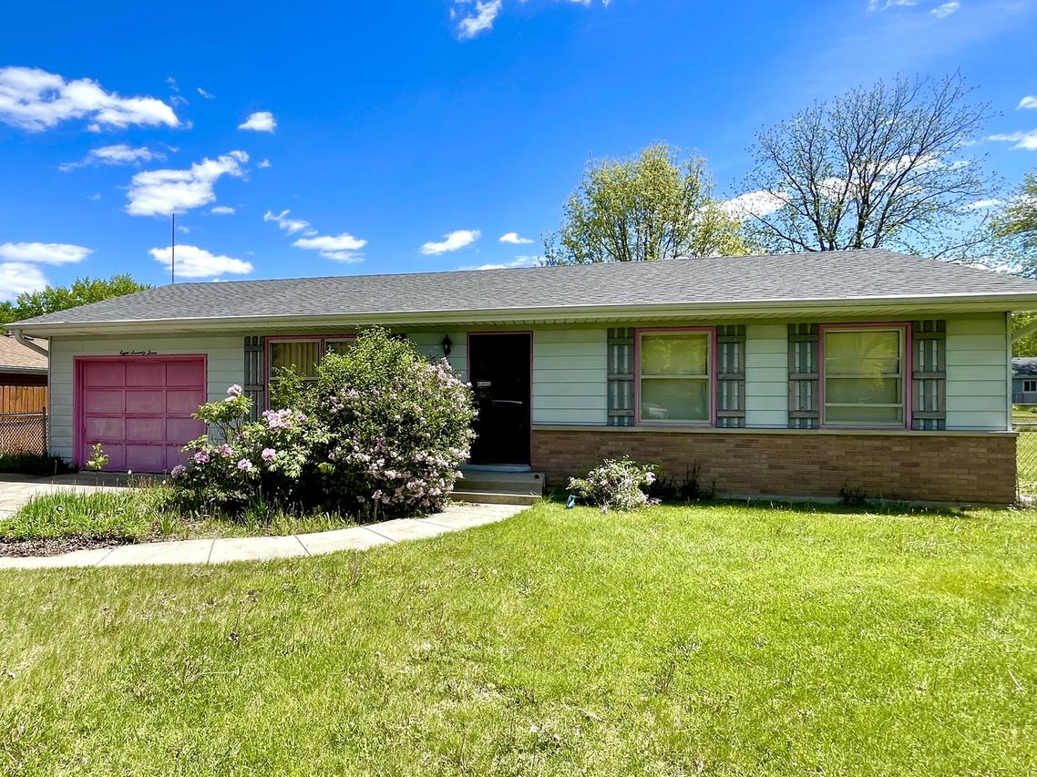 873 Hermitage Dr., Aurora, IL 60506