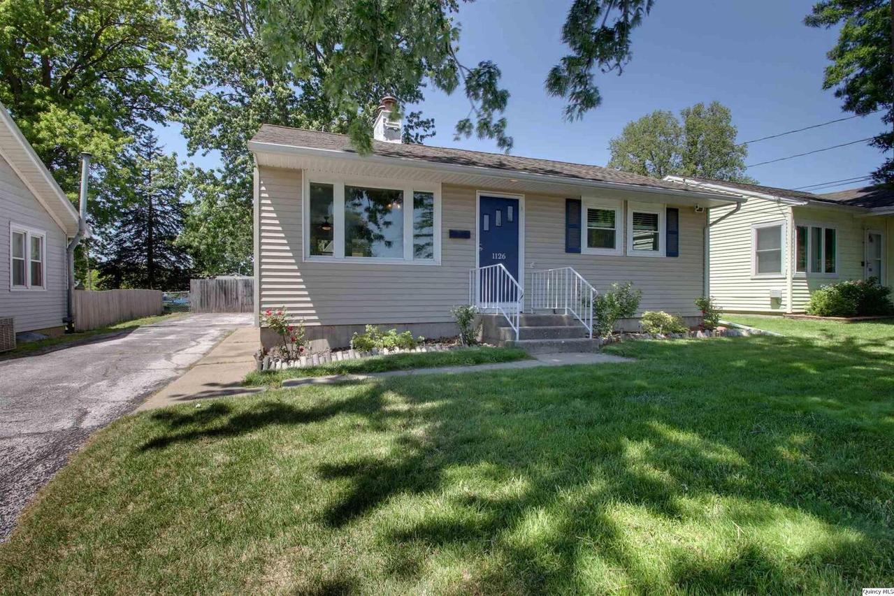 1126 S 16th St., Quincy, IL 62301