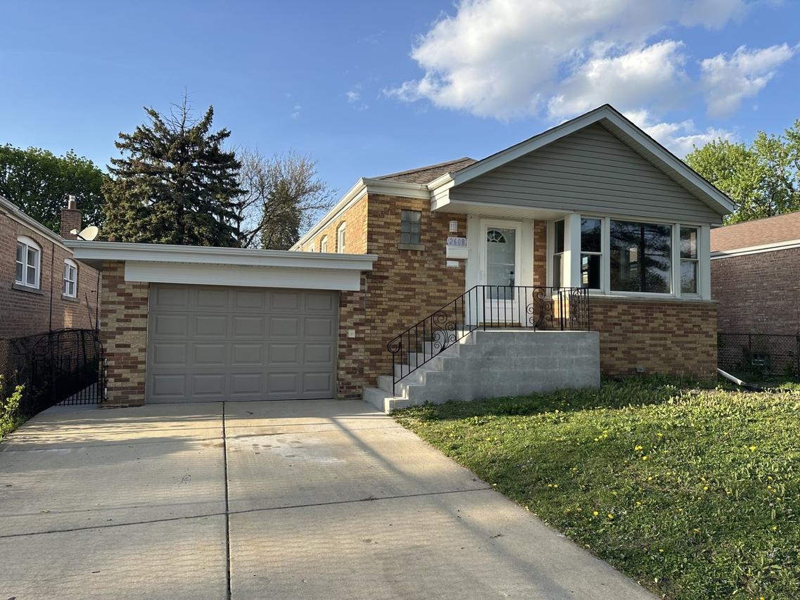 2608 W 97th St., Evergreen Park, IL 60805