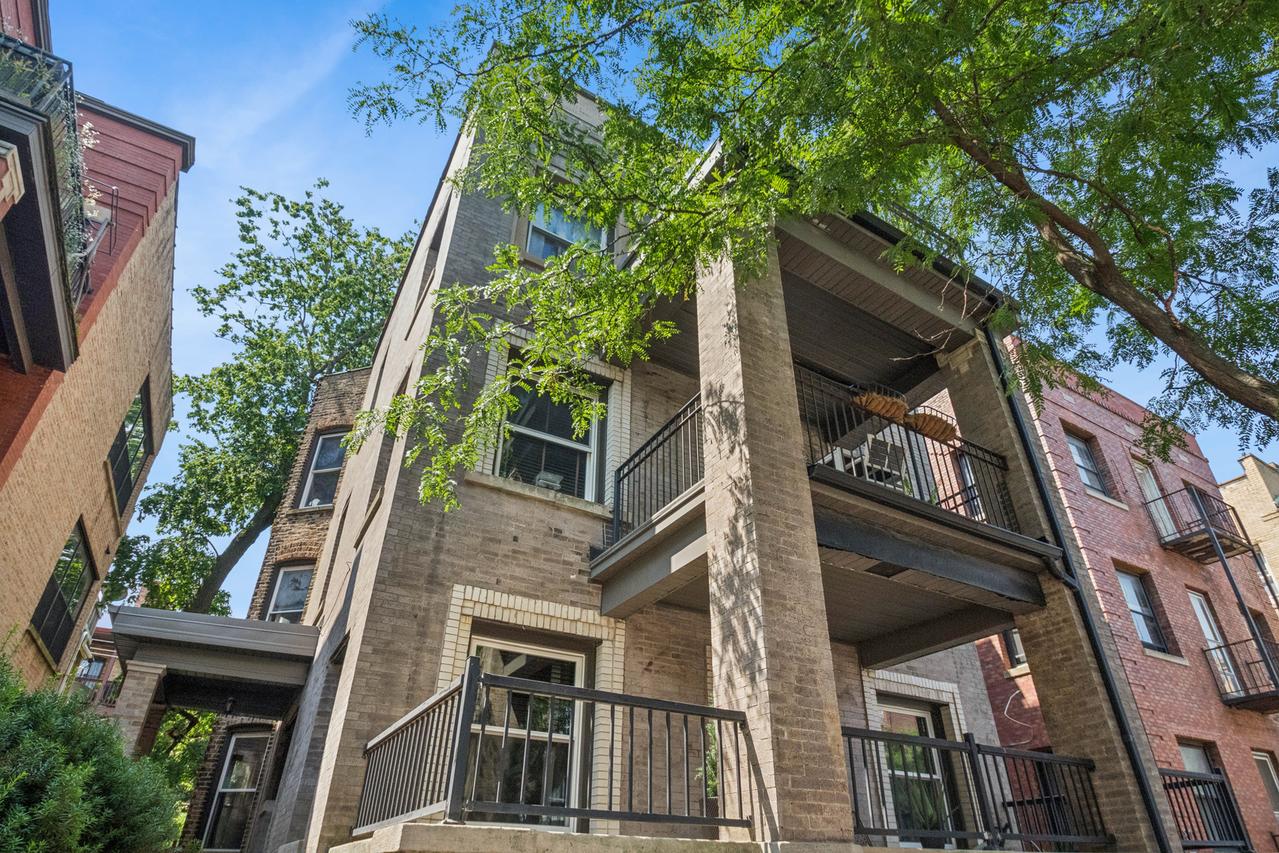 817 W Lawrence Ave. #1, Chicago, IL 60640