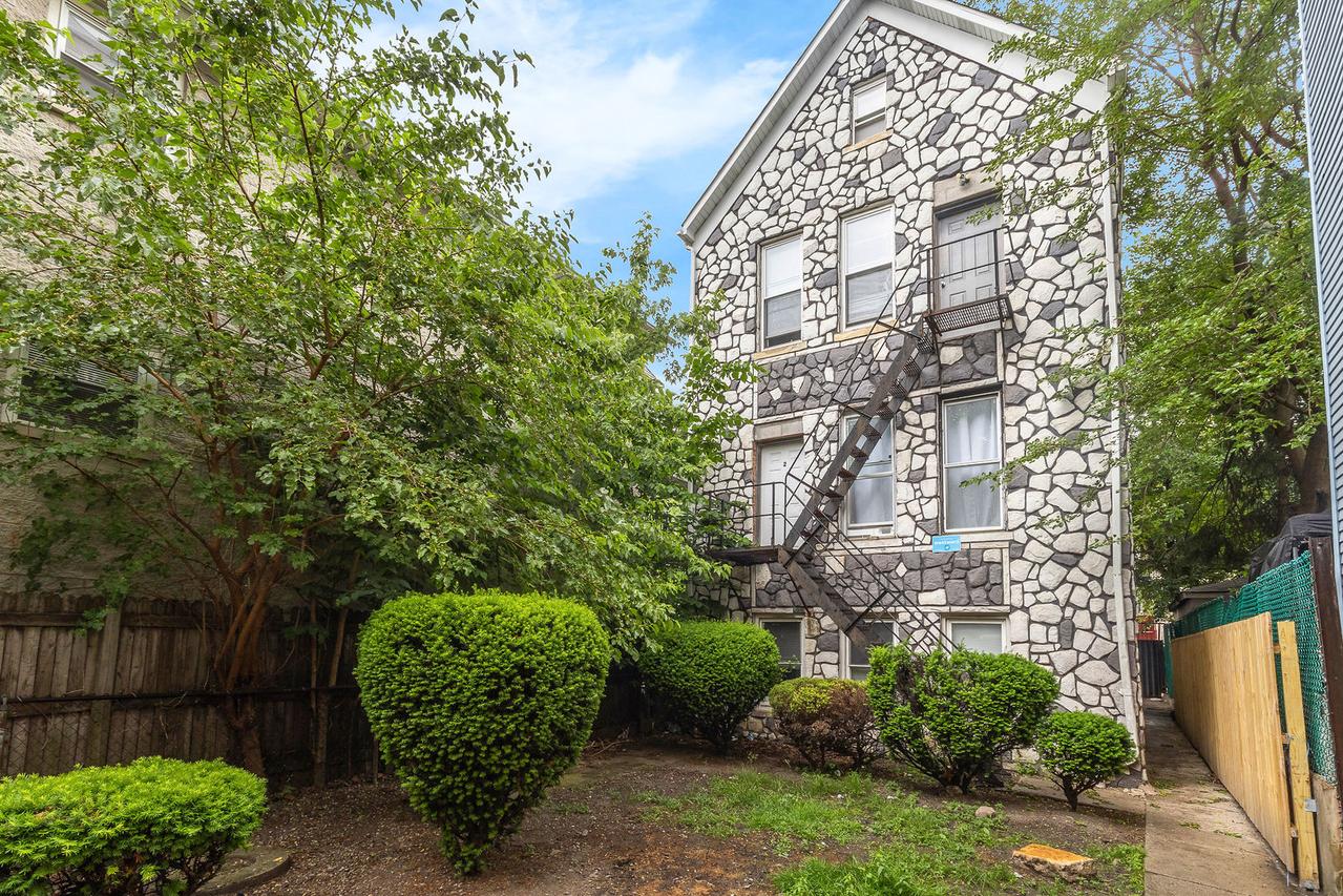 2243 S Sawyer Ave., Chicago, IL 60623