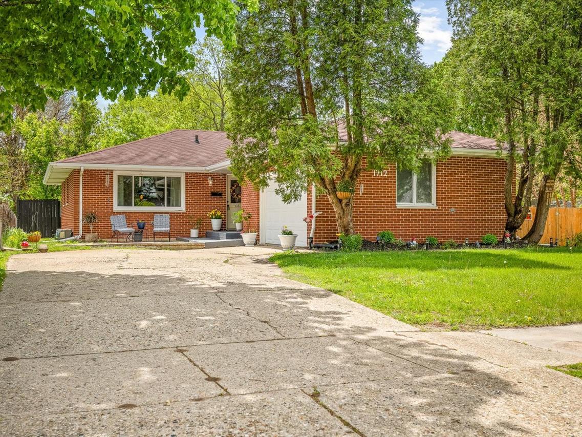 1712 Midway Dr., Rockford, IL 61103