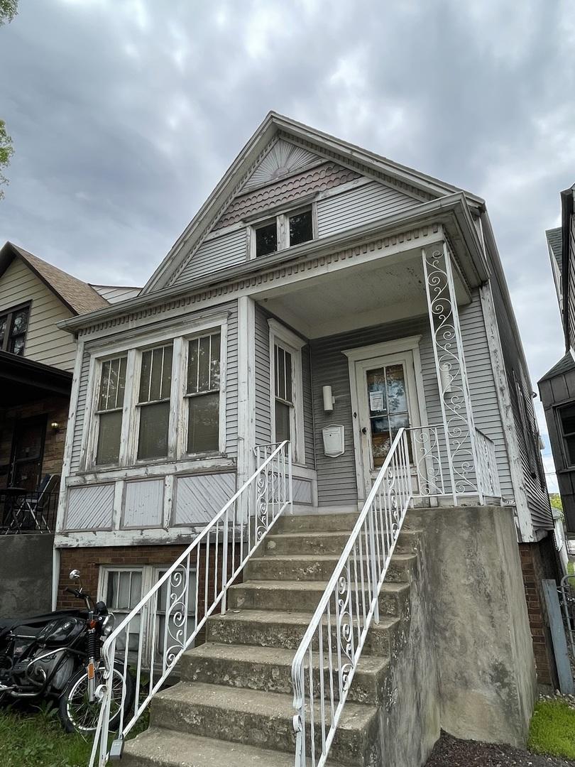 3248 N Richmond St., Chicago, IL 60618