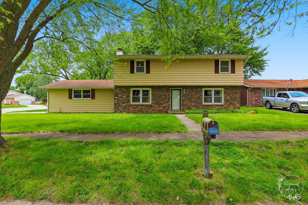 855 Stonewall Dr., Bourbonnais, IL 60914