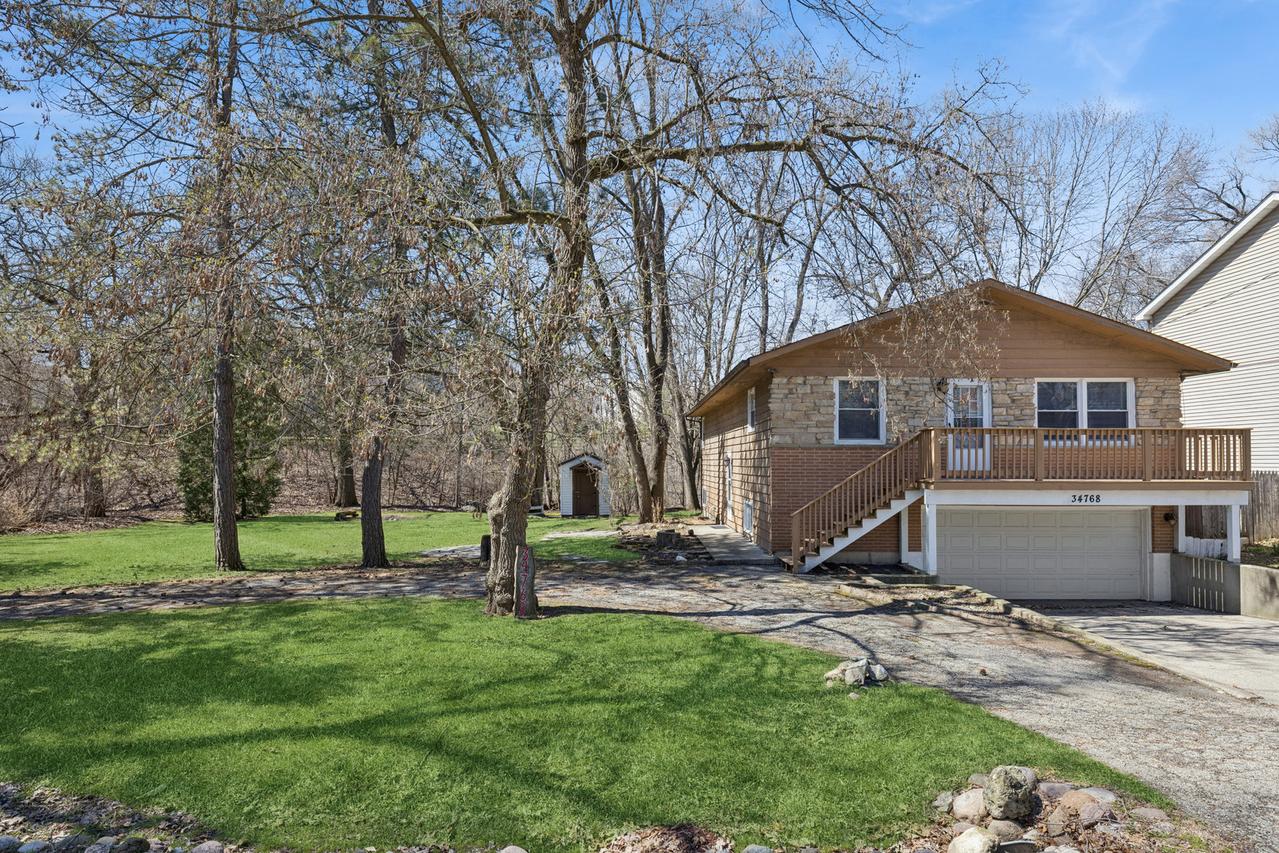 34768 N Oakside Ave., Ingleside, IL 60041