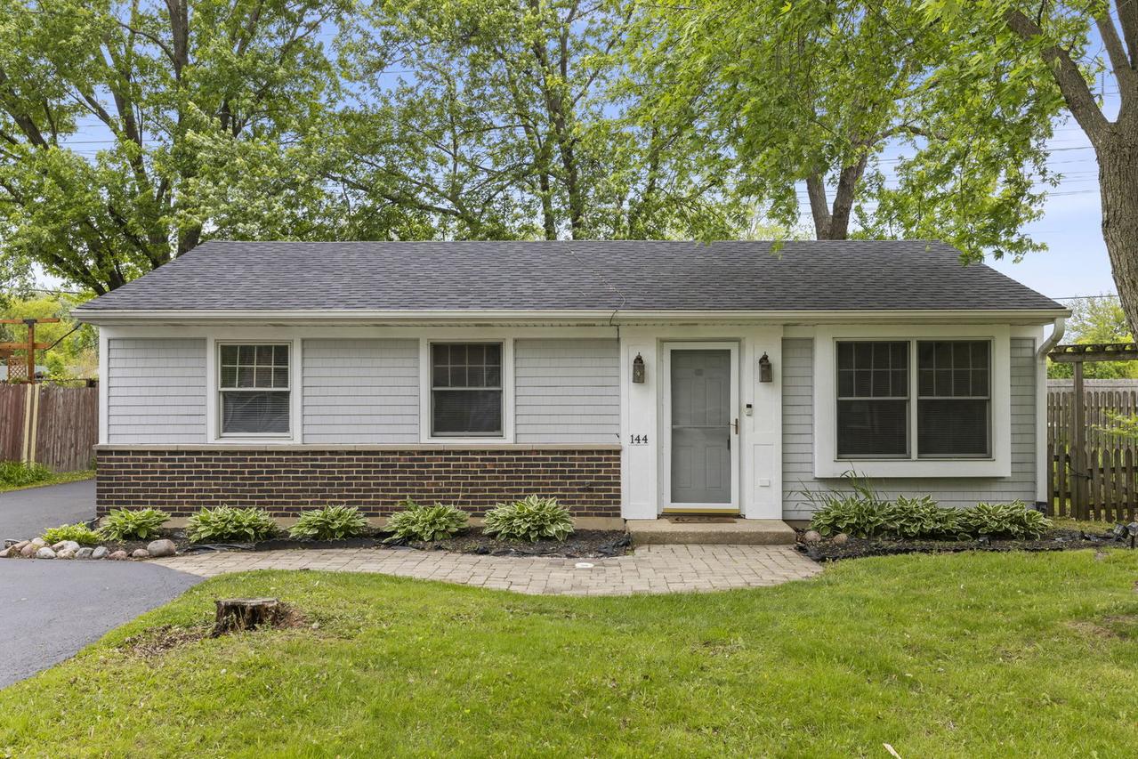 144 Garden Dr., Bolingbrook, IL 60440