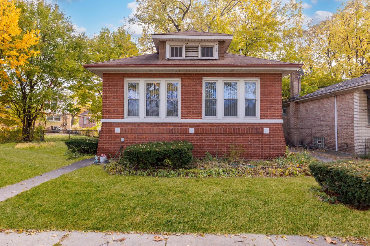 8129 S Cornell Ave., Chicago, IL 60617