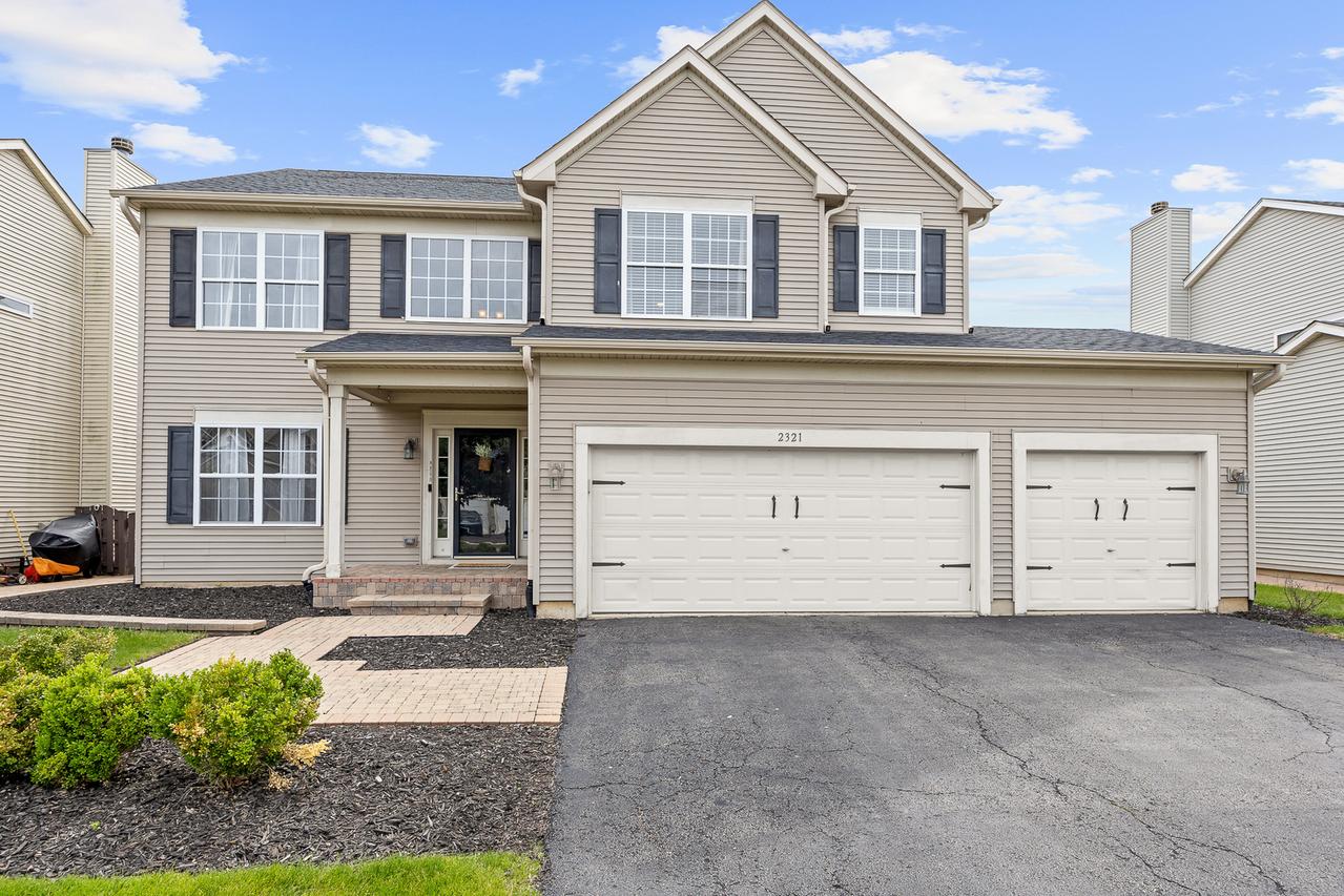 2321 Amsterdam Cir., Montgomery, IL 60538