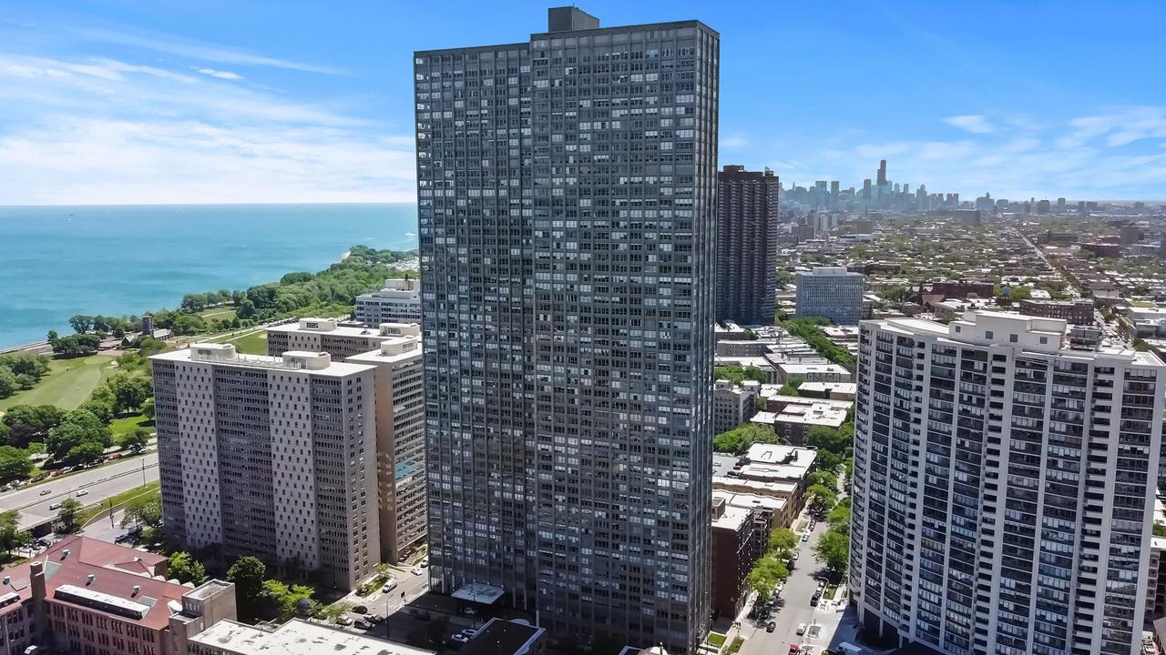 655 W Irving Park Rd. #4113, Chicago, IL 60613