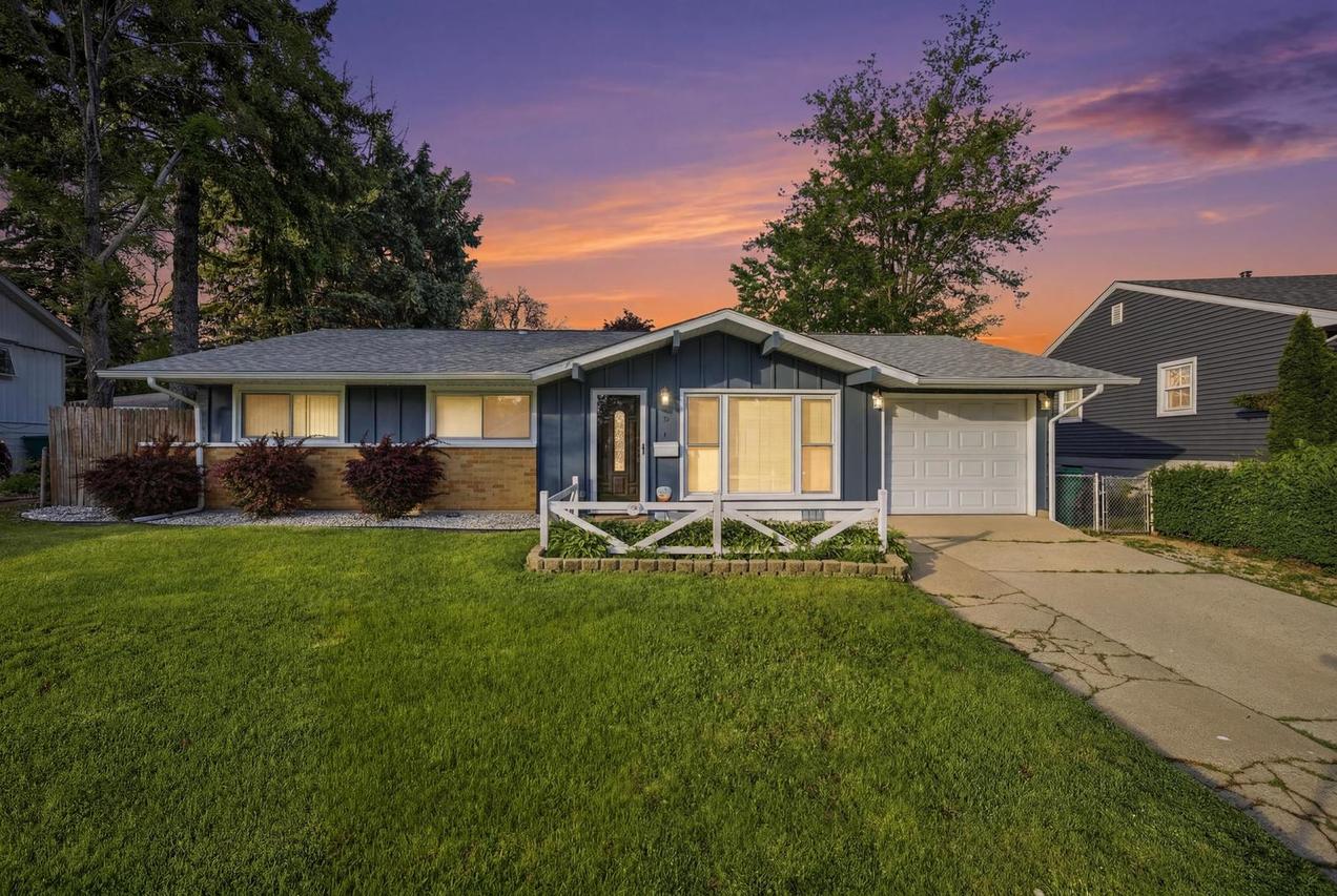 6 Beacon Ave., Romeoville, IL 60446