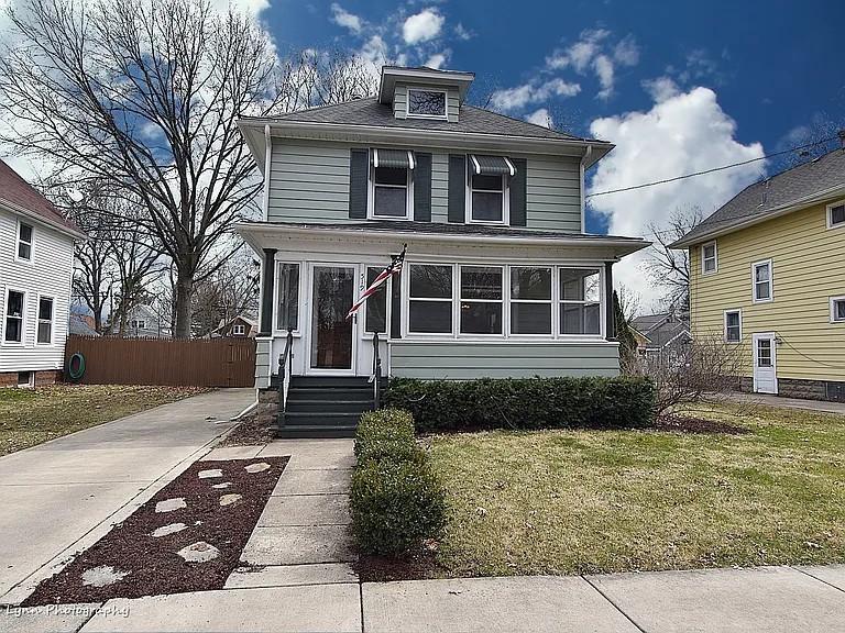 519 Palace St., Aurora, IL 60506