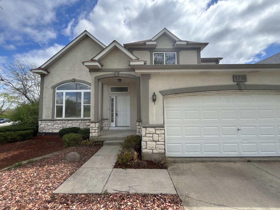 1716 Normandy Woods Ct., Grayslake, IL 60030