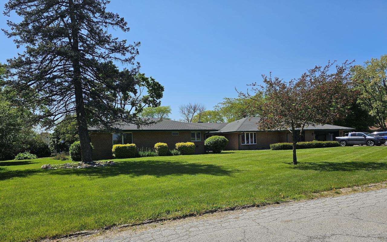 20560 Bensley Ave., Lynwood, IL 60411