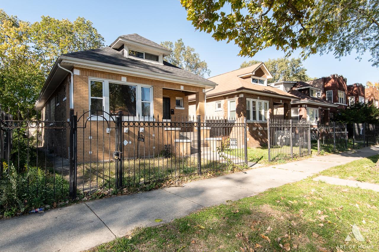 8136 S Manistee Ave., Chicago, IL 60617