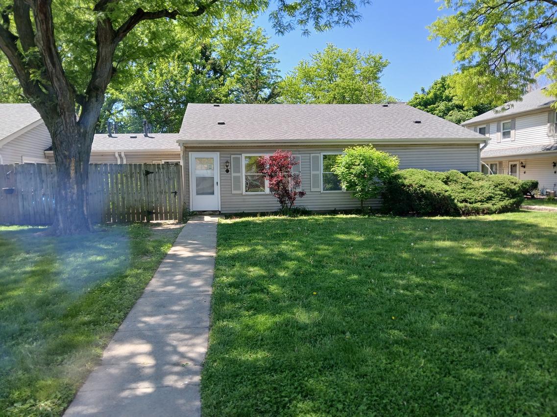 12 Fernwood Dr. #O, Bolingbrook, IL 60440