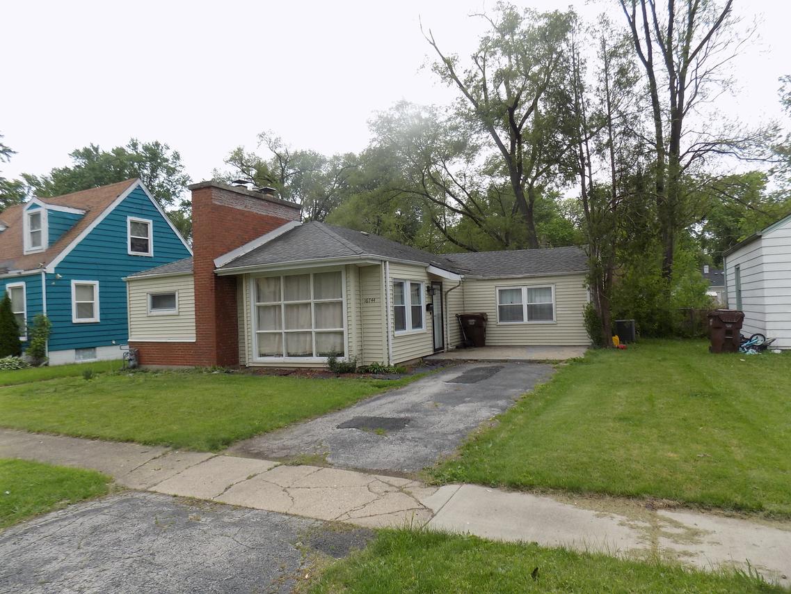 16744 Trapet Ave., Hazel Crest, IL 60429