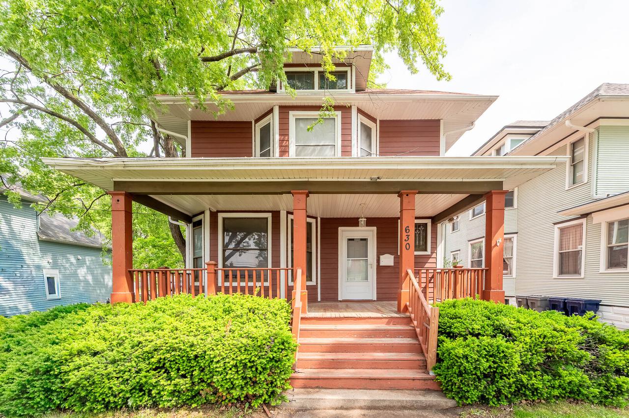 630 Forest Ave., Elgin, IL 60120