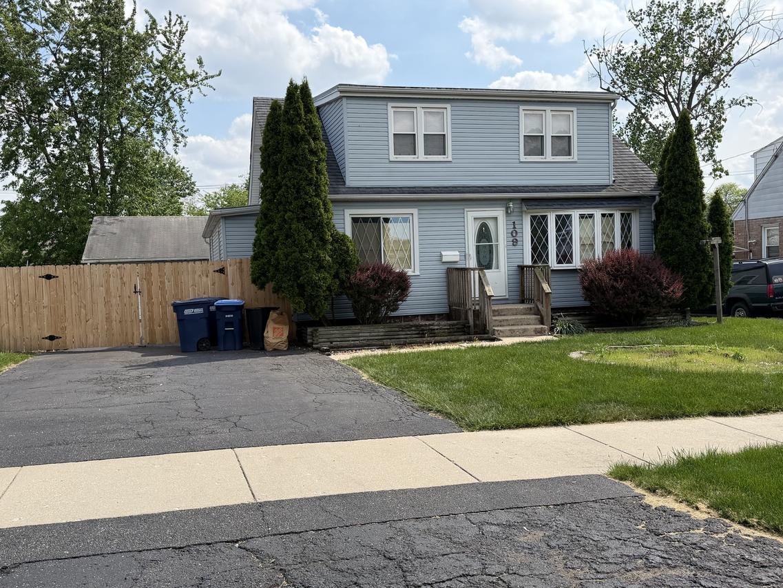 109 E Village Dr., Northlake, IL 60164