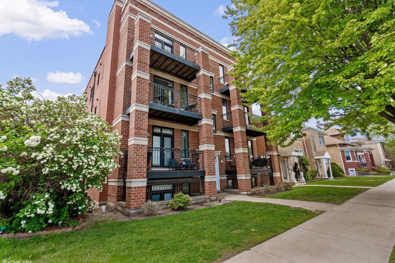 5691 W Higgins Ave. #2W, Chicago, IL 60630