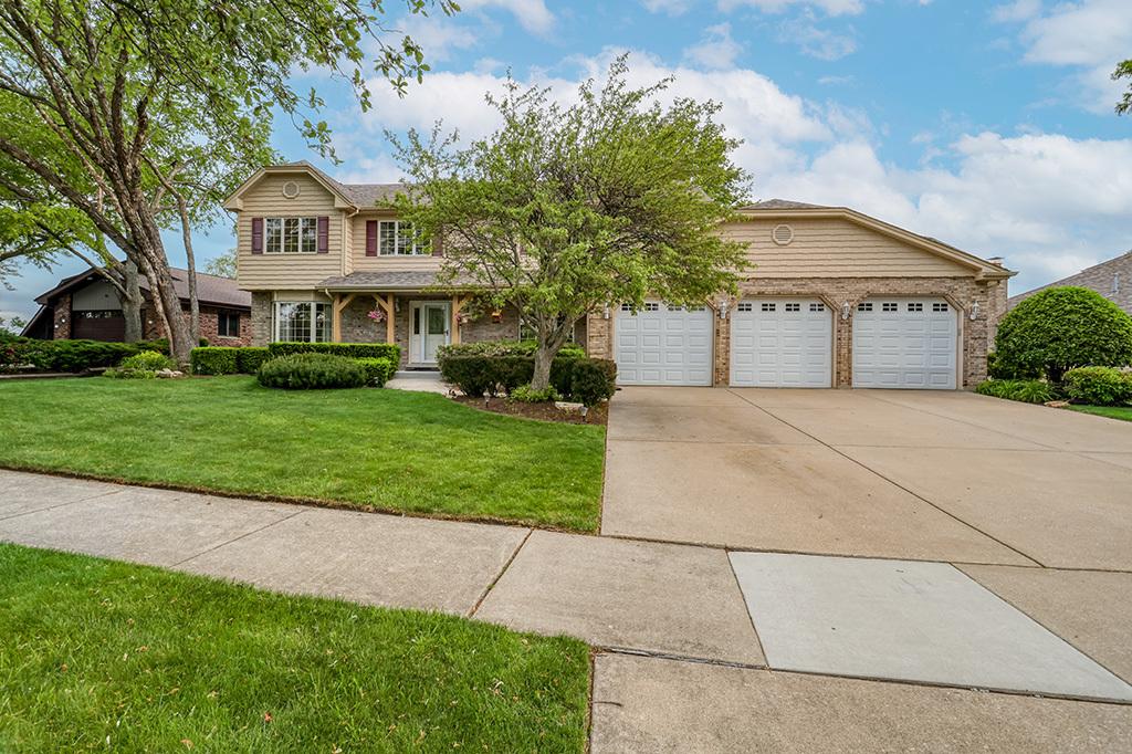 8320 Cloverview Dr., Tinley Park, IL 60477