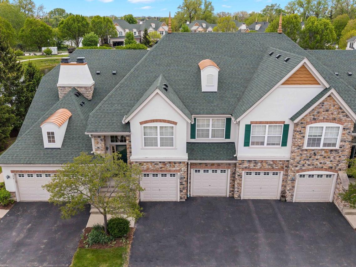 377 Bay Tree Cir., Vernon Hills, IL 60061
