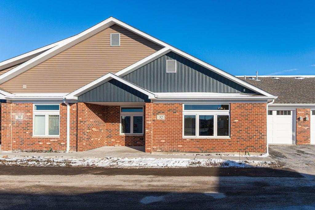 46 Kloe Ln., Sycamore, IL 60178